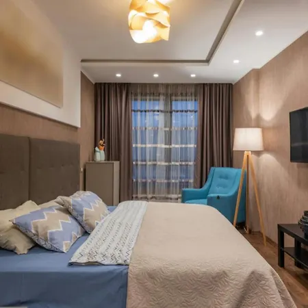 Rosewood Suites Near Delhi Airport